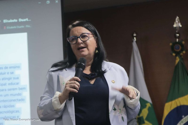 Conif / Foto: Moacir Evangelista (2)