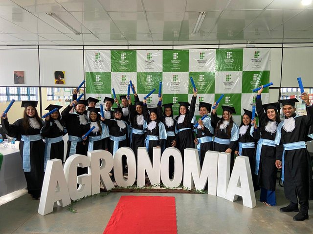 Formandos do curso de Agronomia 2025.2 do Campus Novo Paraíso