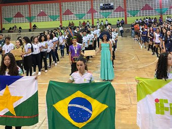 A abertura oficial do JIFs ocorreu na noite desta segunda-feira, dia 7, com a apresentação das delegações dos cinco campi do IFRR