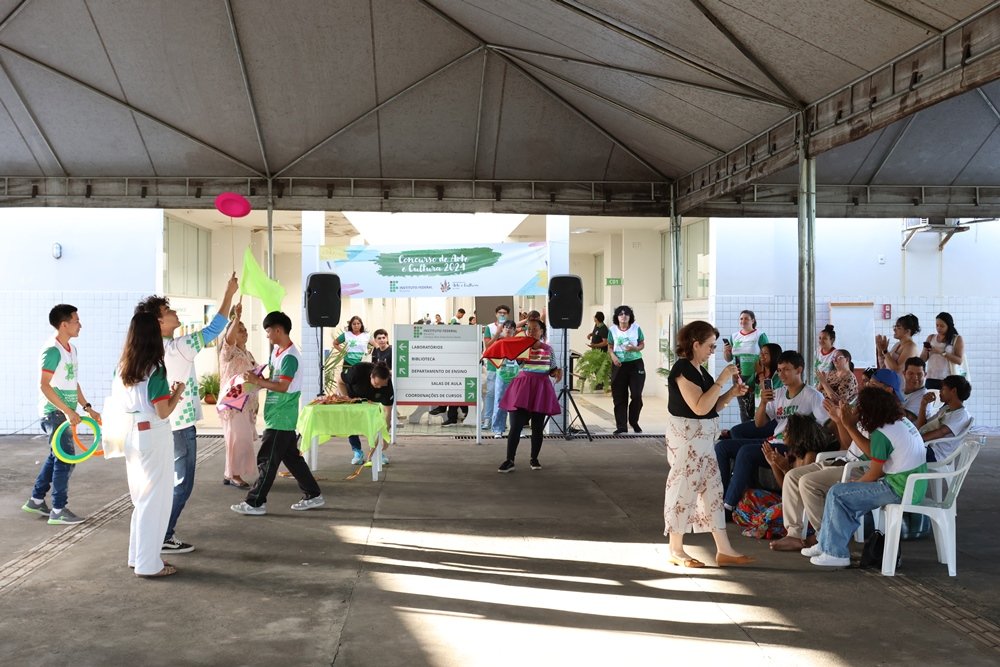 Apresentação artística no Forint 2024 (Foto: Nenzinho Soares)