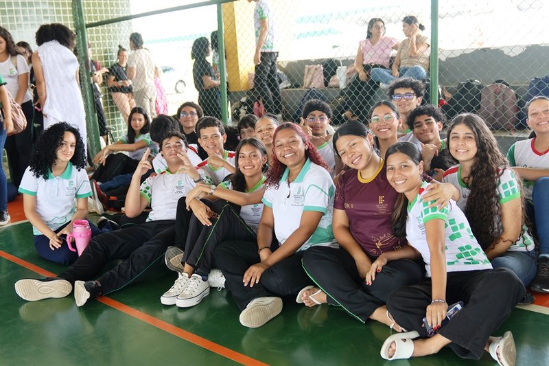 Estavam presentes estudantes dos cursos técnicos integrados