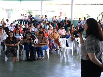 Diretora do CNP, profesora Vanessa Rufino