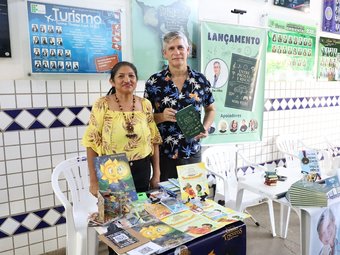 Escritores presentes no evento (Foto: Erick Constantino)