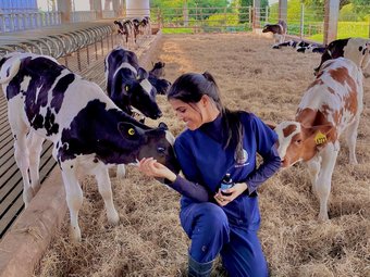 Esther Assunçao em atividades do curso de Zootecnia - Fts Arquivo Pessoal  (8)