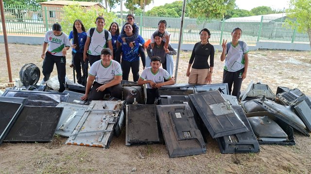 Equipe “EletroRRecicladores” - campeã da gincana do CAB - Divulgação