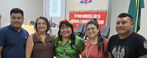 Grupo da Ação Saberes Indígenas do IFRR com a presidente da Funai, Joênia Wapichana - Ft Divulgação (1)