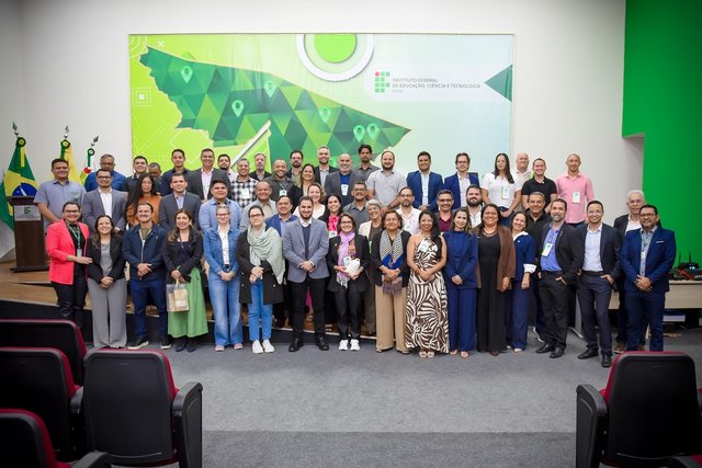 Gestores presentes no Fordir 2026, sediado pelo Ifac; a próxima edição, em 2027, será pelo IFRR