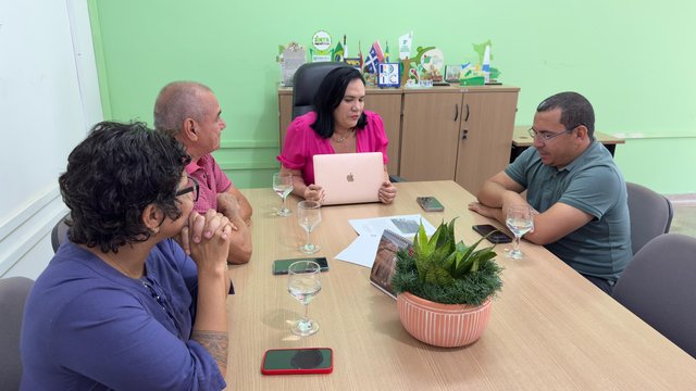Reunião_reitora_Nilra_Jane_e_prefeito_de_Rorainopolis_Pinto_do_Equador_-_Ft_Gildo_JR_