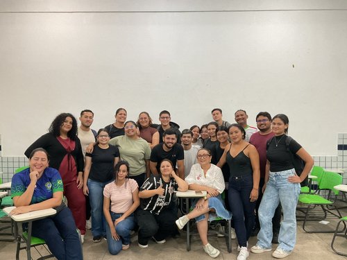 Licenciandos do curso Licenciatura em Ciências Biológicas do Campus Boa Vista do  participam de minicurso