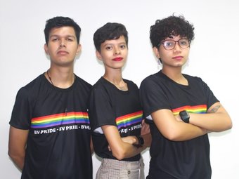 foto alunas grupo de pesquisa LGBTQIA+