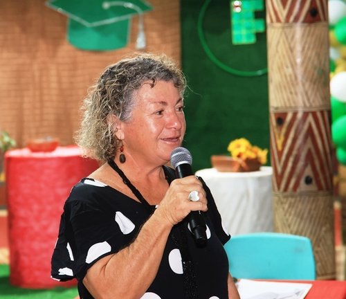 Moradora e apoiadora do curso, professora Denise Almeida dos Santos - Ft Nenzinho Soares (1)