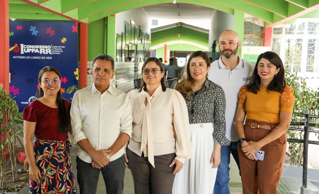 Durante a visita o senador Mecias de Jesus percorreu as dependências do campus e conversou com servidores